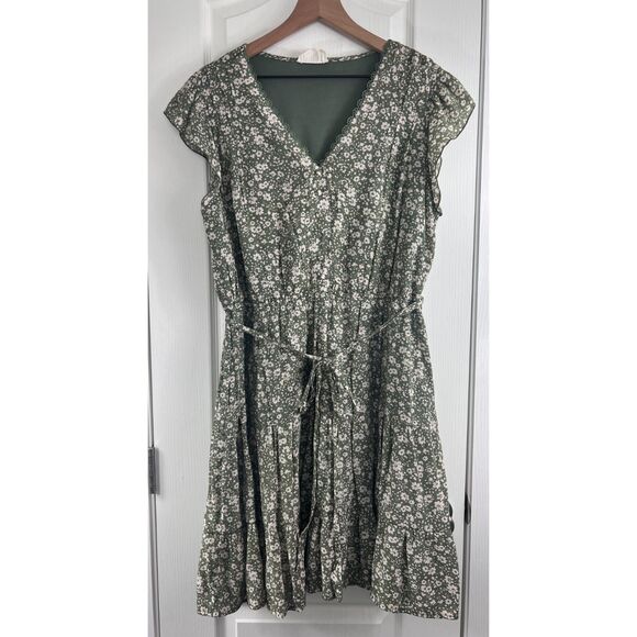 Just Found Women's Floral Print Dress Green Ditsy V-Neck Tiered Size 2X - Picture 1 of 11